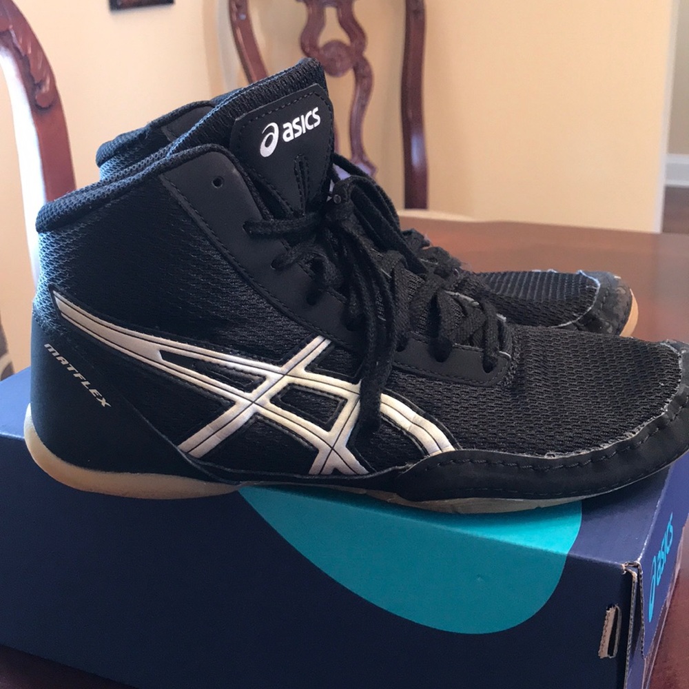 Boys wrestling shoes